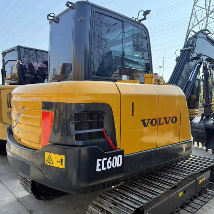 Used volvo Ec60 Mini 6tons Excavator in Stock for Sale Excellent Condition volvo Ec60 Ec140 Excavator Low Working Hours - حفارة: صورة 1 Used volvo Ec60 Mini 6tons Excavator in Stock for Sale Excellent Condition volvo Ec60 Ec140 Excavator Low Working Hours - حفارة: صورة 1