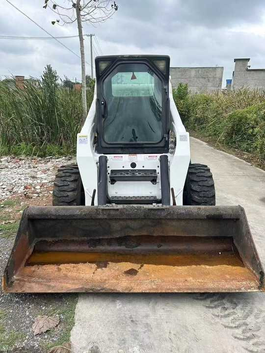 Very Good Machine Used Skid Wheel Loader Bobcat S300 for Sale - شيول صغير: صورة 3 Very Good Machine Used Skid Wheel Loader Bobcat S300 for Sale - شيول صغير: صورة 3