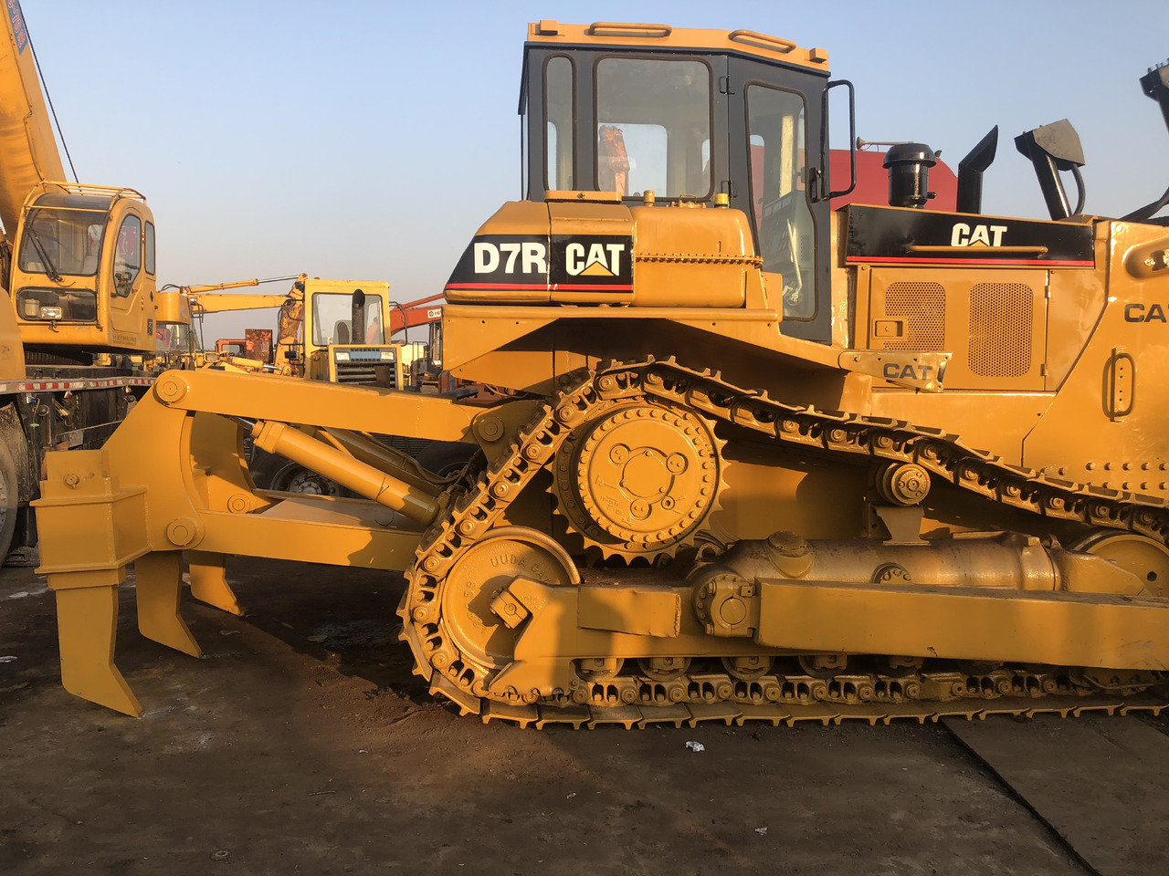 Used bulldozer CAT D7R high quality hotsale - جرافة: صورة 5 Used bulldozer CAT D7R high quality hotsale - جرافة: صورة 5