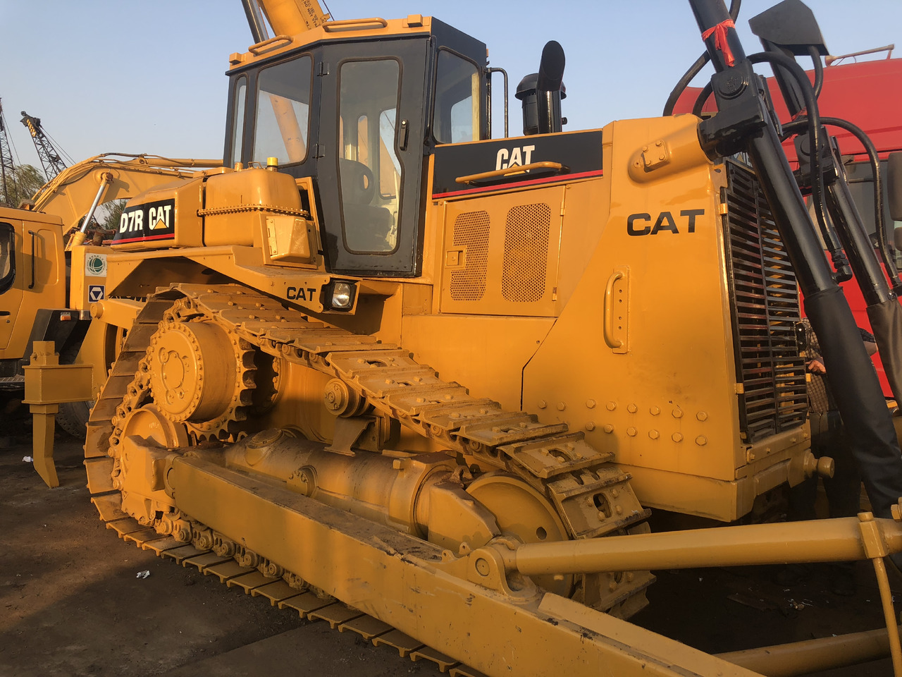 Used bulldozer CAT D7R high quality hotsale - جرافة: صورة 1 Used bulldozer CAT D7R high quality hotsale - جرافة: صورة 1