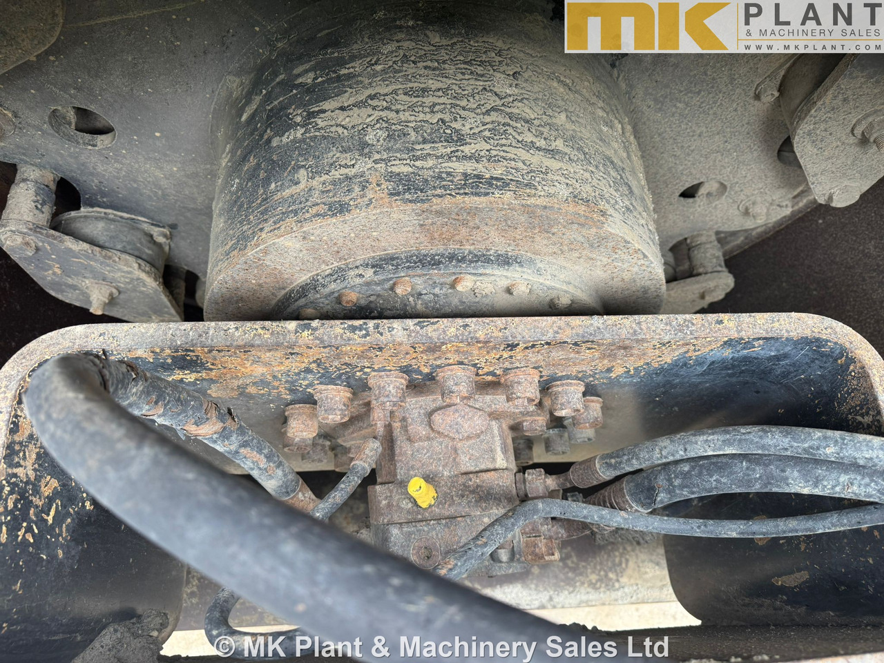 مدحلة JCB Vibromax VM146D: صورة 14