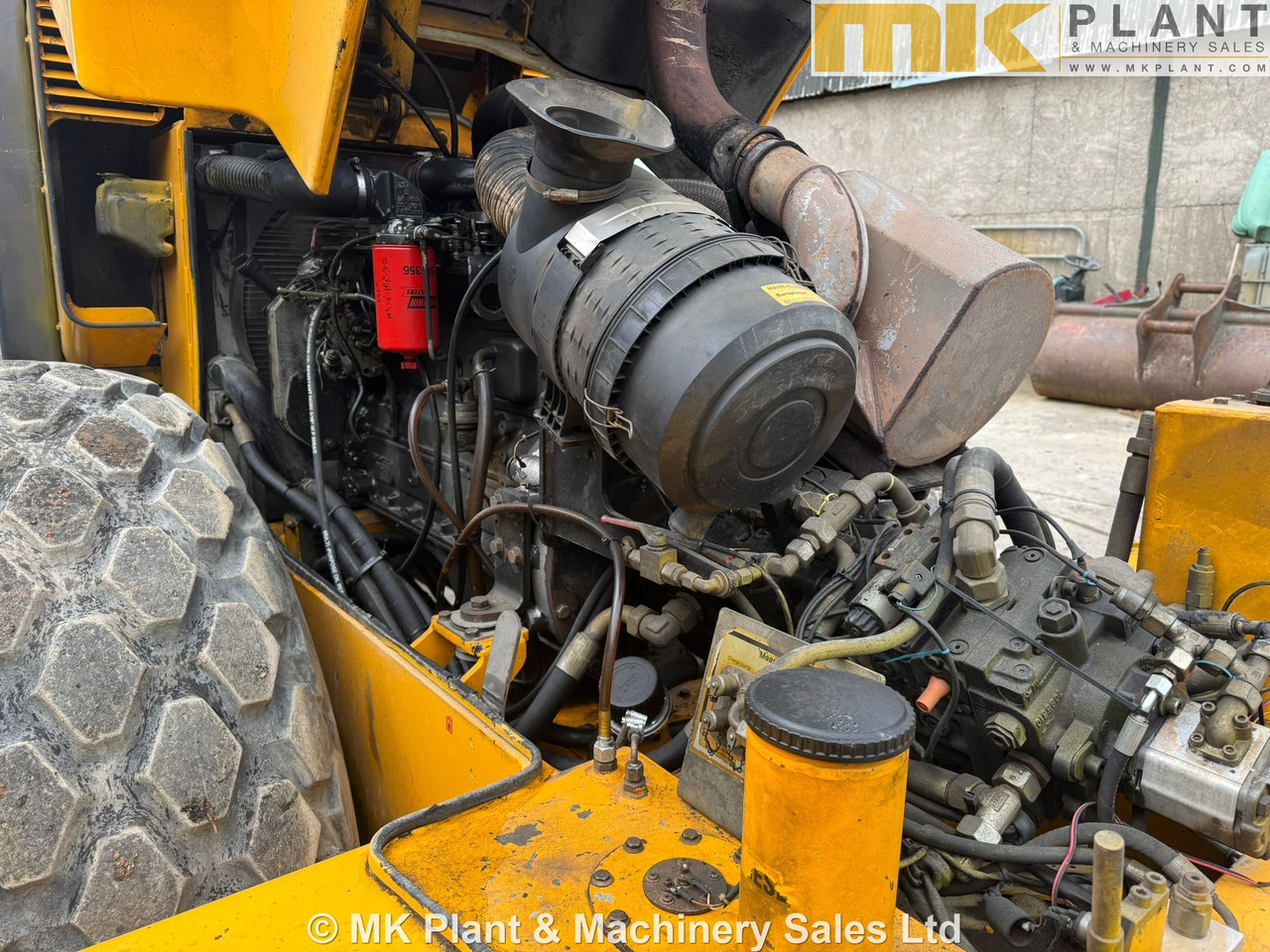 مدحلة JCB Vibromax VM146D: صورة 18