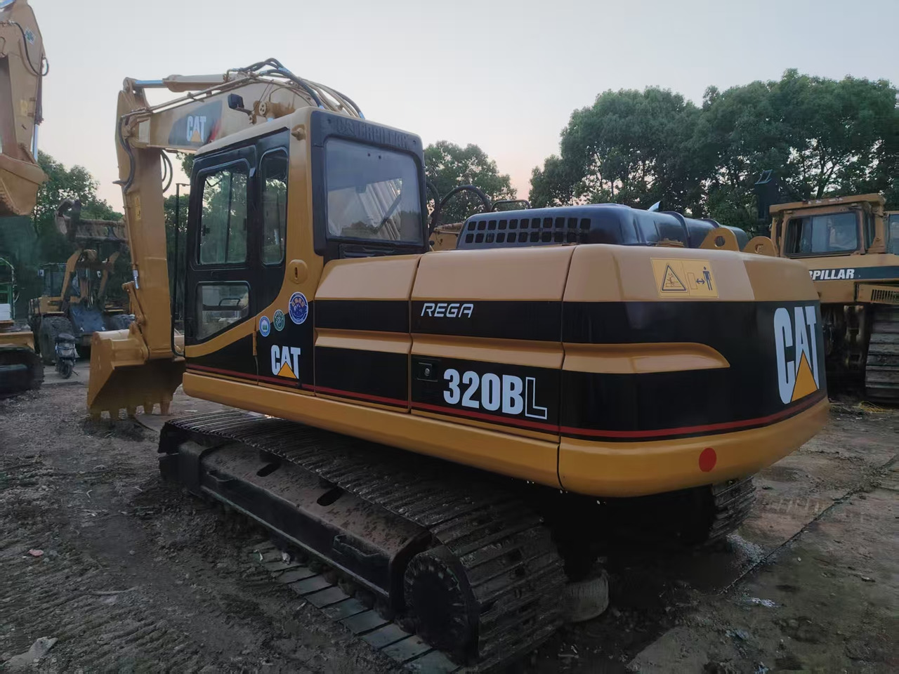 CATERPILLAR 320B - حفار زحاف: صورة 5 CATERPILLAR 320B - حفار زحاف: صورة 5