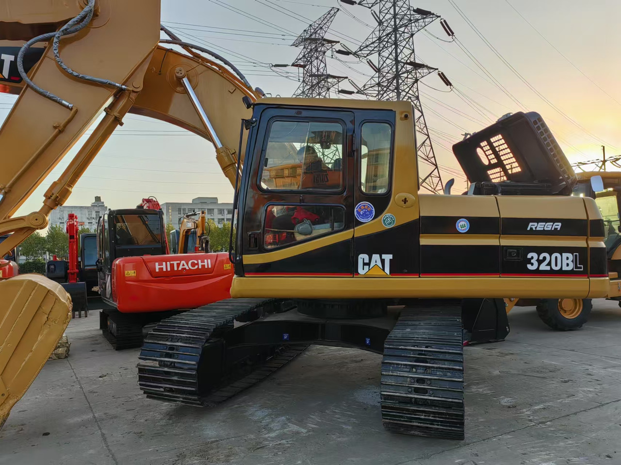 CATERPILLAR 320B - حفار زحاف: صورة 1 CATERPILLAR 320B - حفار زحاف: صورة 1