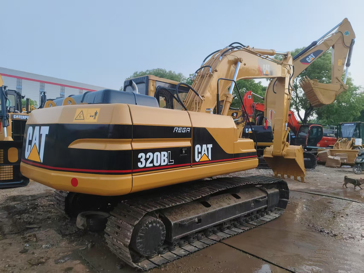 CATERPILLAR 320B - حفار زحاف: صورة 2 CATERPILLAR 320B - حفار زحاف: صورة 2