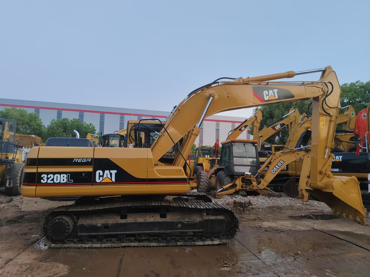 CATERPILLAR 320B - حفار زحاف: صورة 3 CATERPILLAR 320B - حفار زحاف: صورة 3
