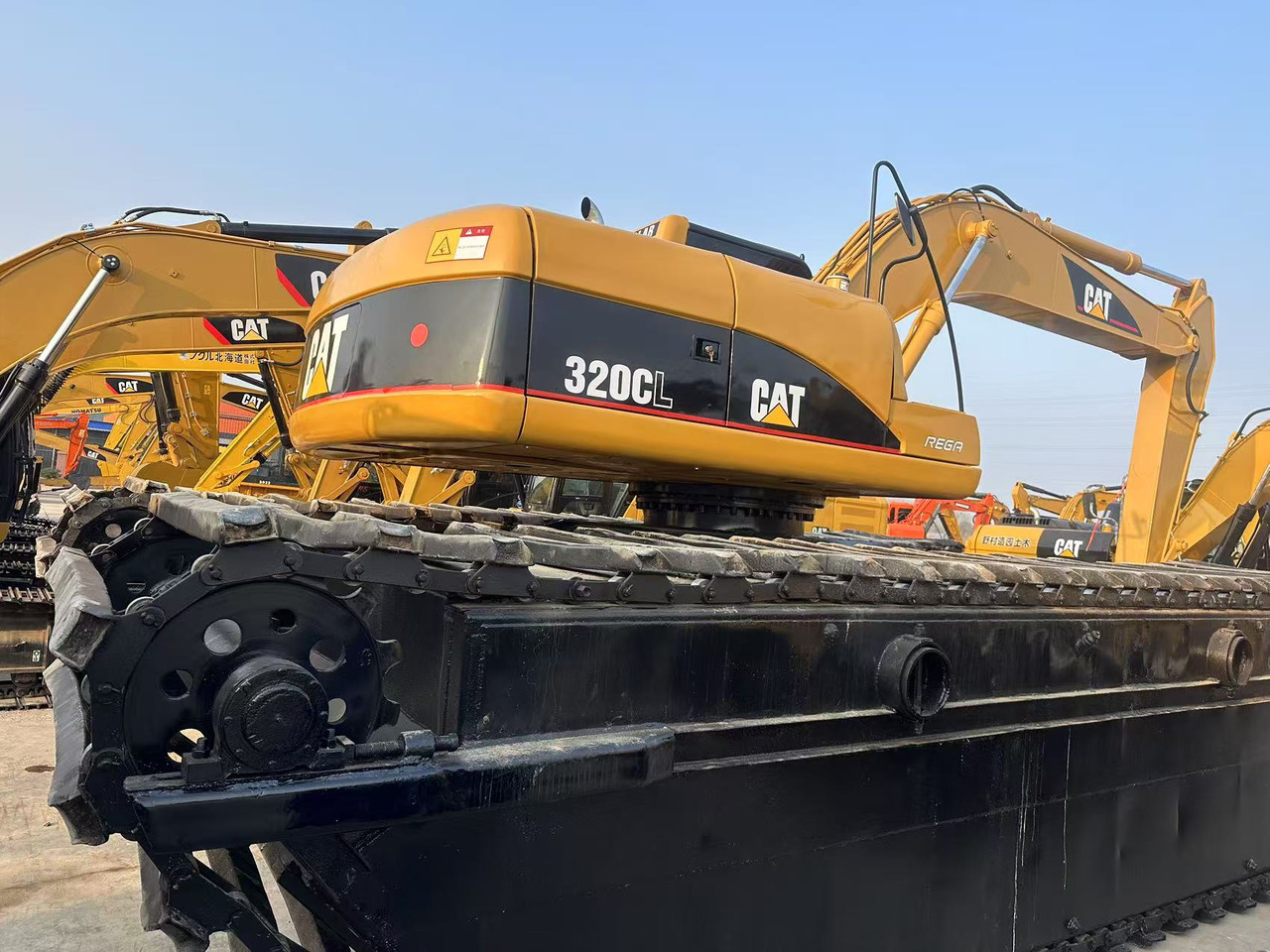 CATERPILLAR 320C - حفارة أفقية: صورة 5 CATERPILLAR 320C - حفارة أفقية: صورة 5