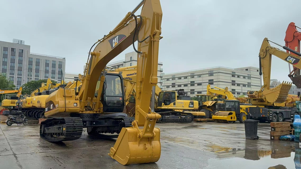 CATERPILLAR 320C - حفار زحاف: صورة 2 CATERPILLAR 320C - حفار زحاف: صورة 2