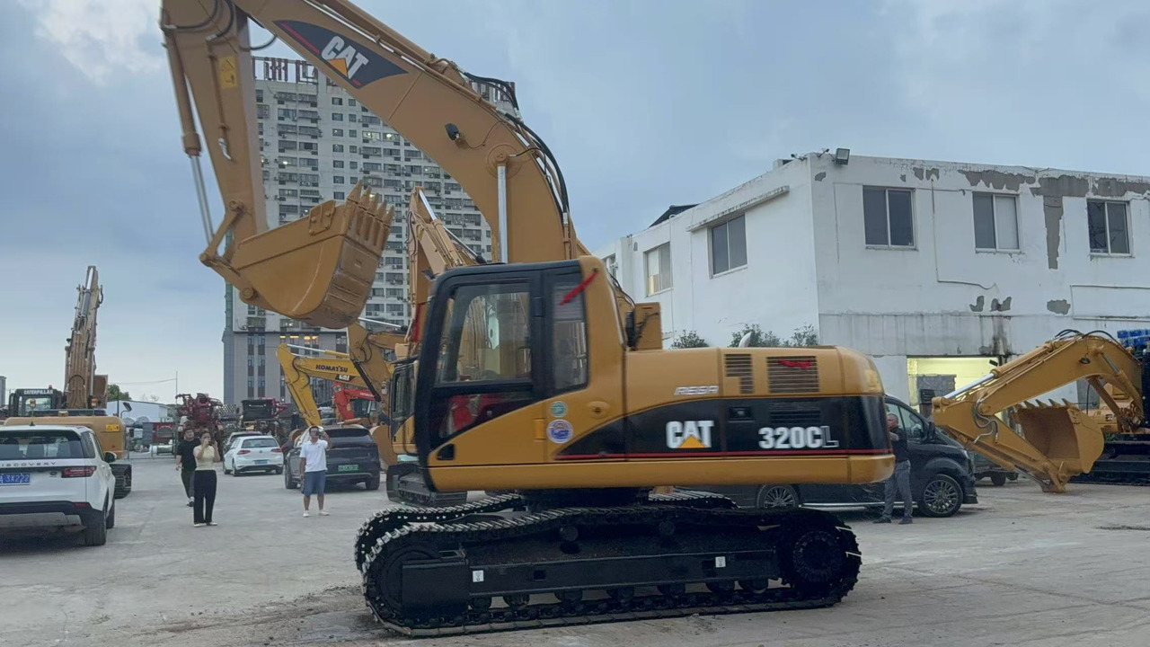 CATERPILLAR 320C - حفار زحاف: صورة 2 CATERPILLAR 320C - حفار زحاف: صورة 2