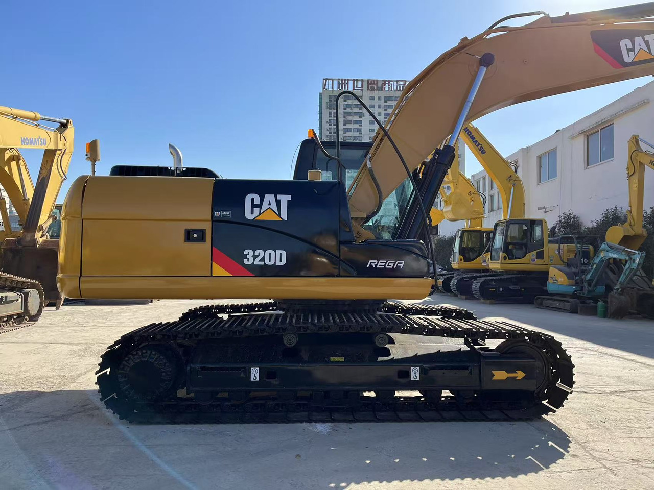 CATERPILLAR 320D - حفار زحاف: صورة 5 CATERPILLAR 320D - حفار زحاف: صورة 5