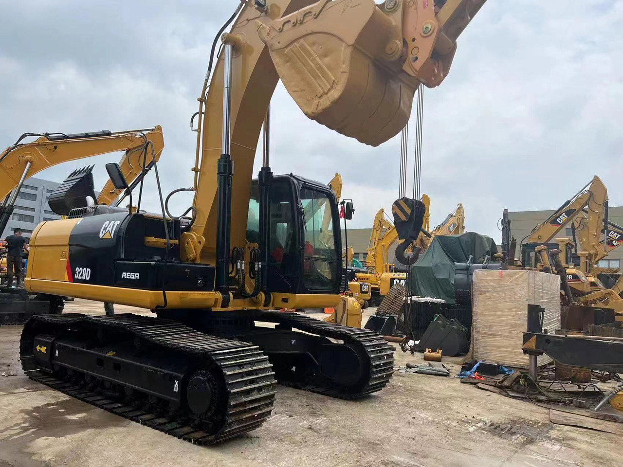 CATERPILLAR 329D - حفار زحاف: صورة 3 CATERPILLAR 329D - حفار زحاف: صورة 3