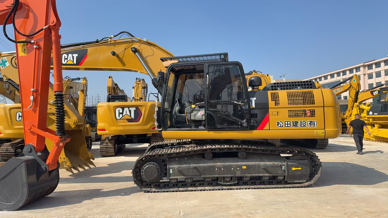 CATERPILLAR 330D2 - حفار زحاف: صورة 3 CATERPILLAR 330D2 - حفار زحاف: صورة 3