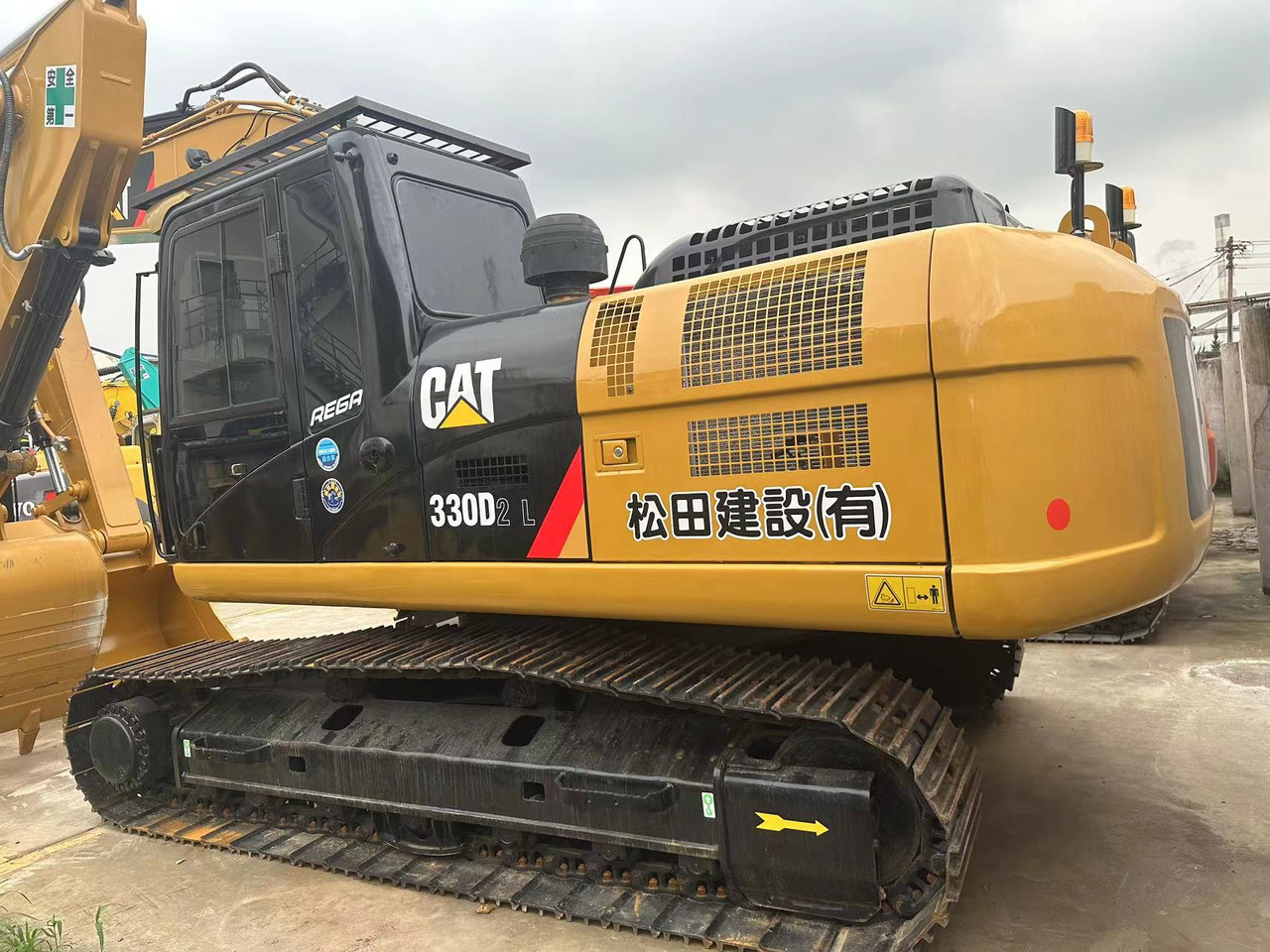 CATERPILLAR 330D - حفار زحاف: صورة 1 CATERPILLAR 330D - حفار زحاف: صورة 1