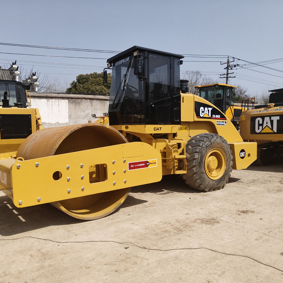 CATERPILLAR 683E - مدحلة اسفلت: صورة 4 CATERPILLAR 683E - مدحلة اسفلت: صورة 4