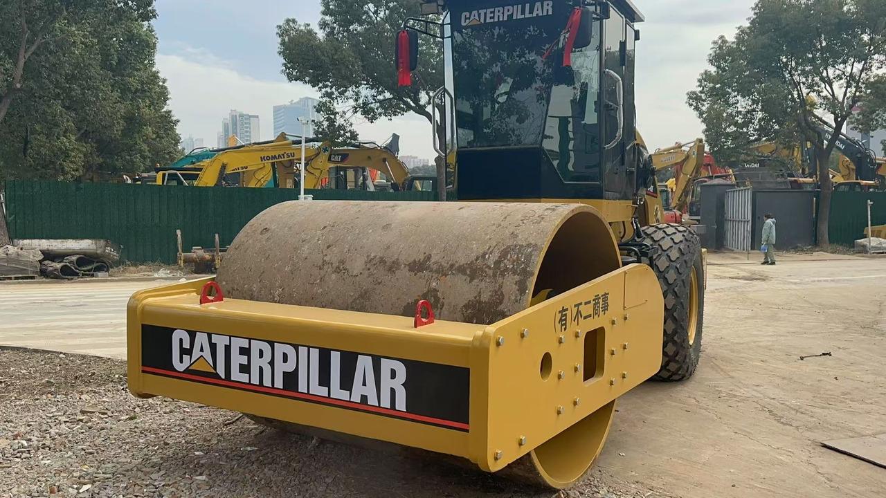 CATERPILLAR CS683E - مدحلة اسفلت: صورة 1 CATERPILLAR CS683E - مدحلة اسفلت: صورة 1