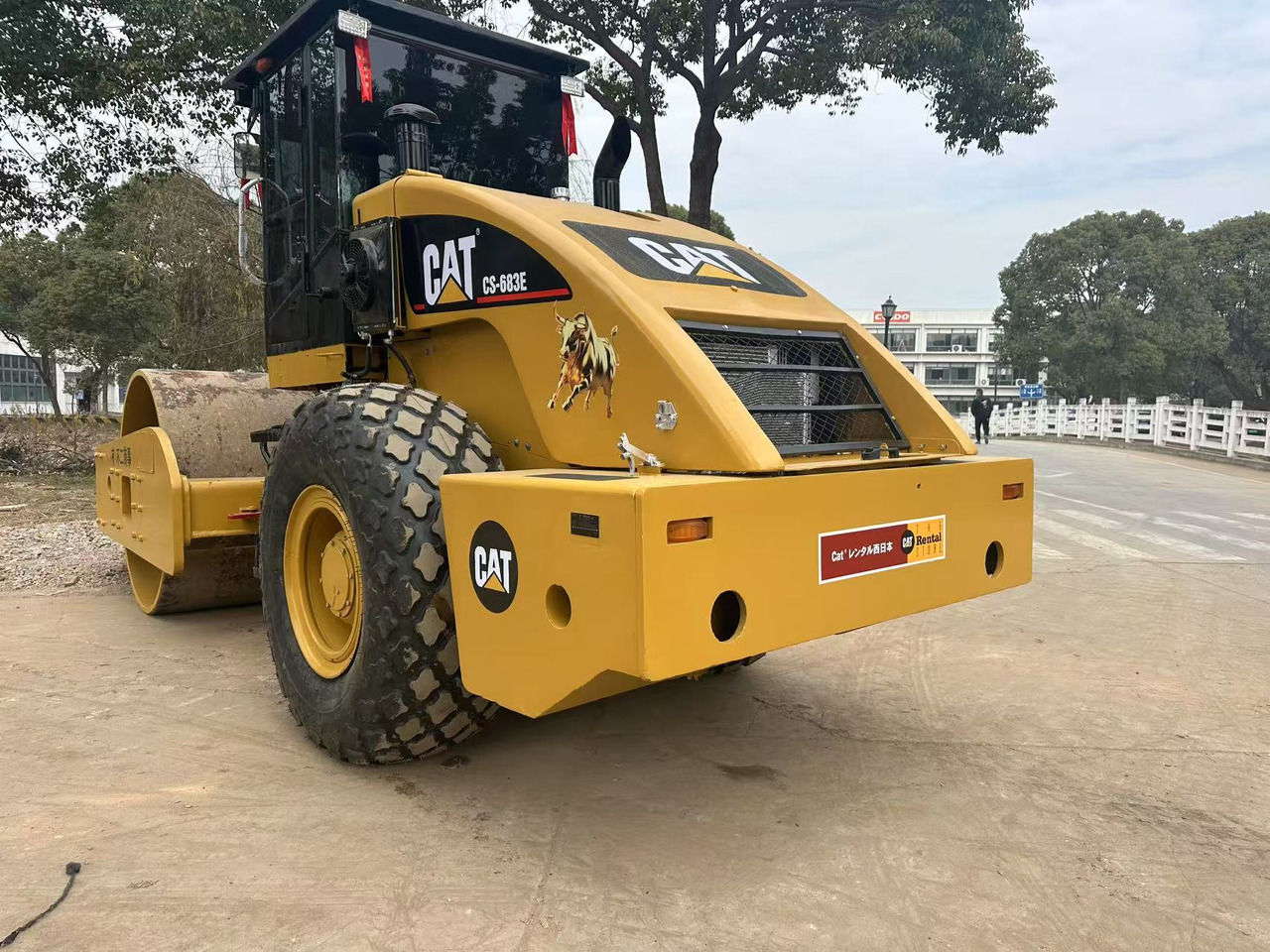 CATERPILLAR CS683E - مدحلة اسفلت: صورة 2 CATERPILLAR CS683E - مدحلة اسفلت: صورة 2