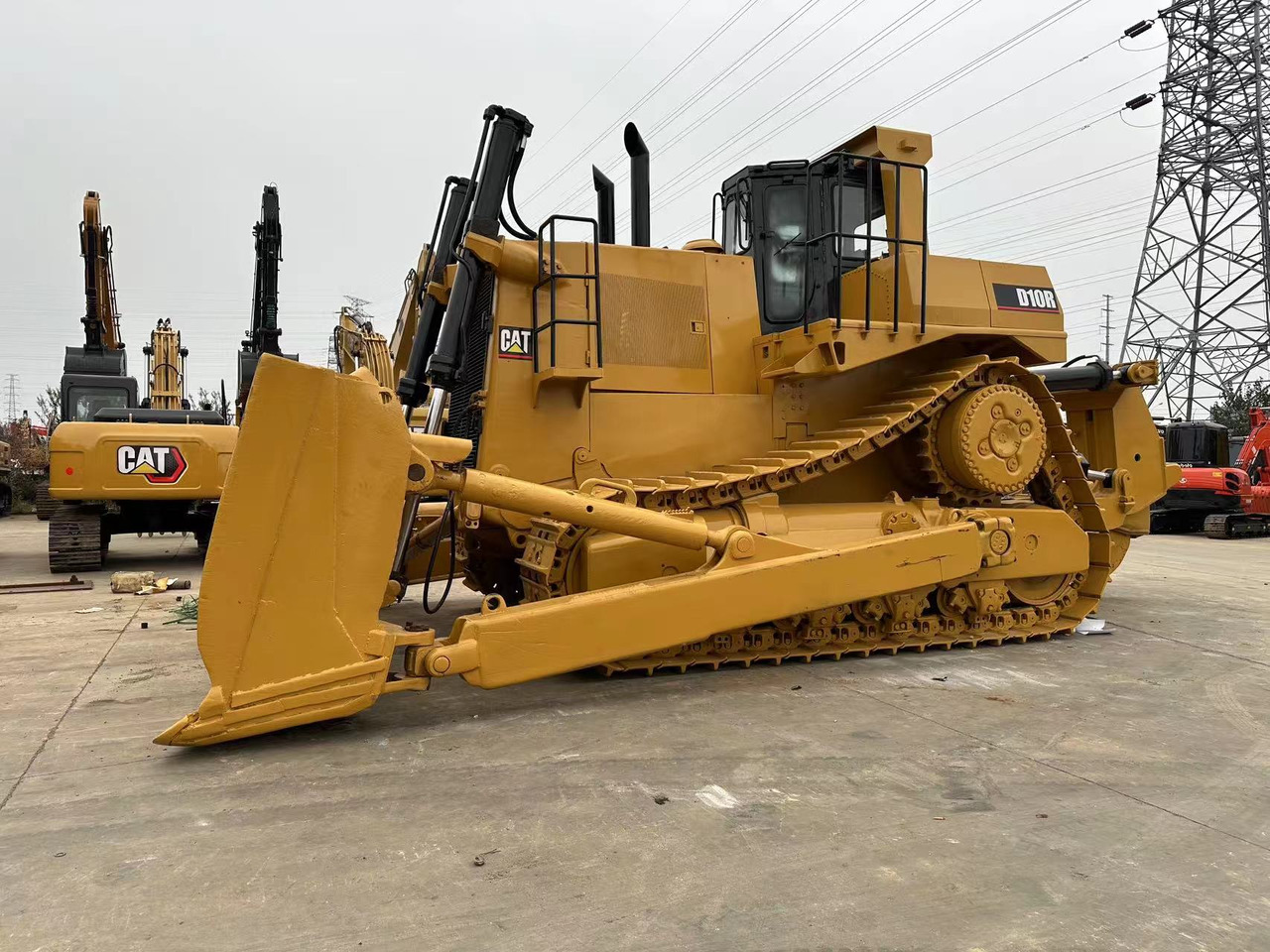CATERPILLAR D10R - جرافة: صورة 4 CATERPILLAR D10R - جرافة: صورة 4