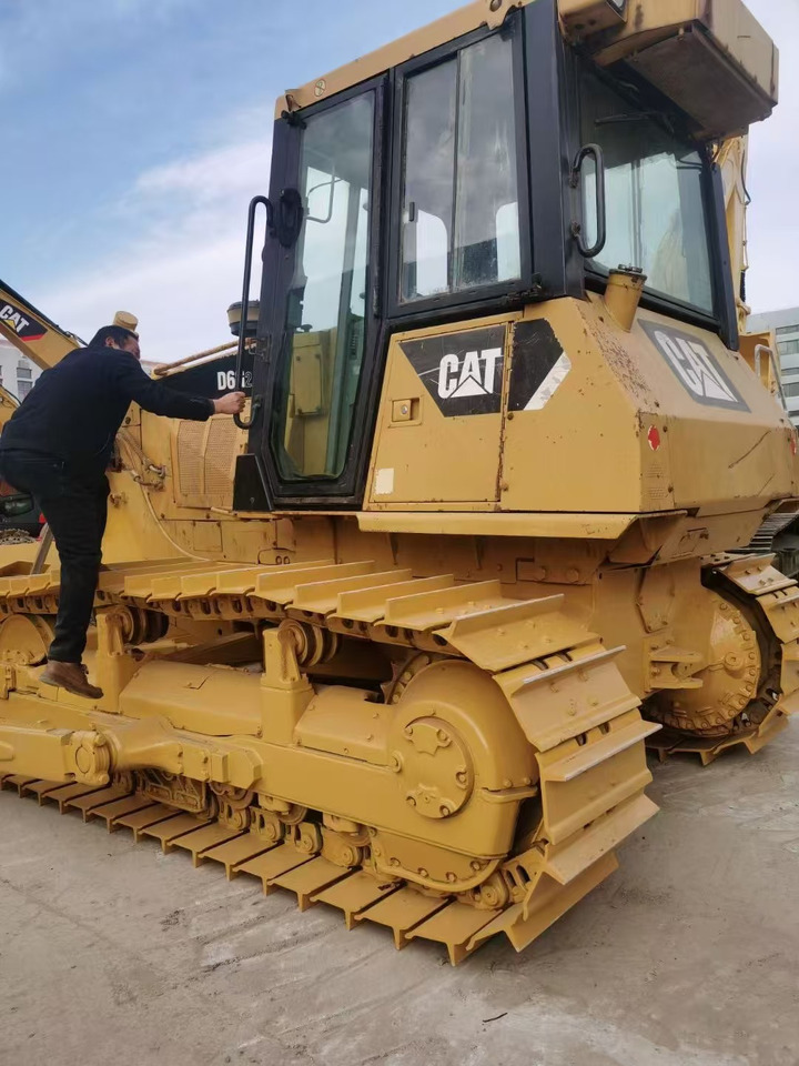 CATERPILLAR D6G2 - جرافة: صورة 1 CATERPILLAR D6G2 - جرافة: صورة 1