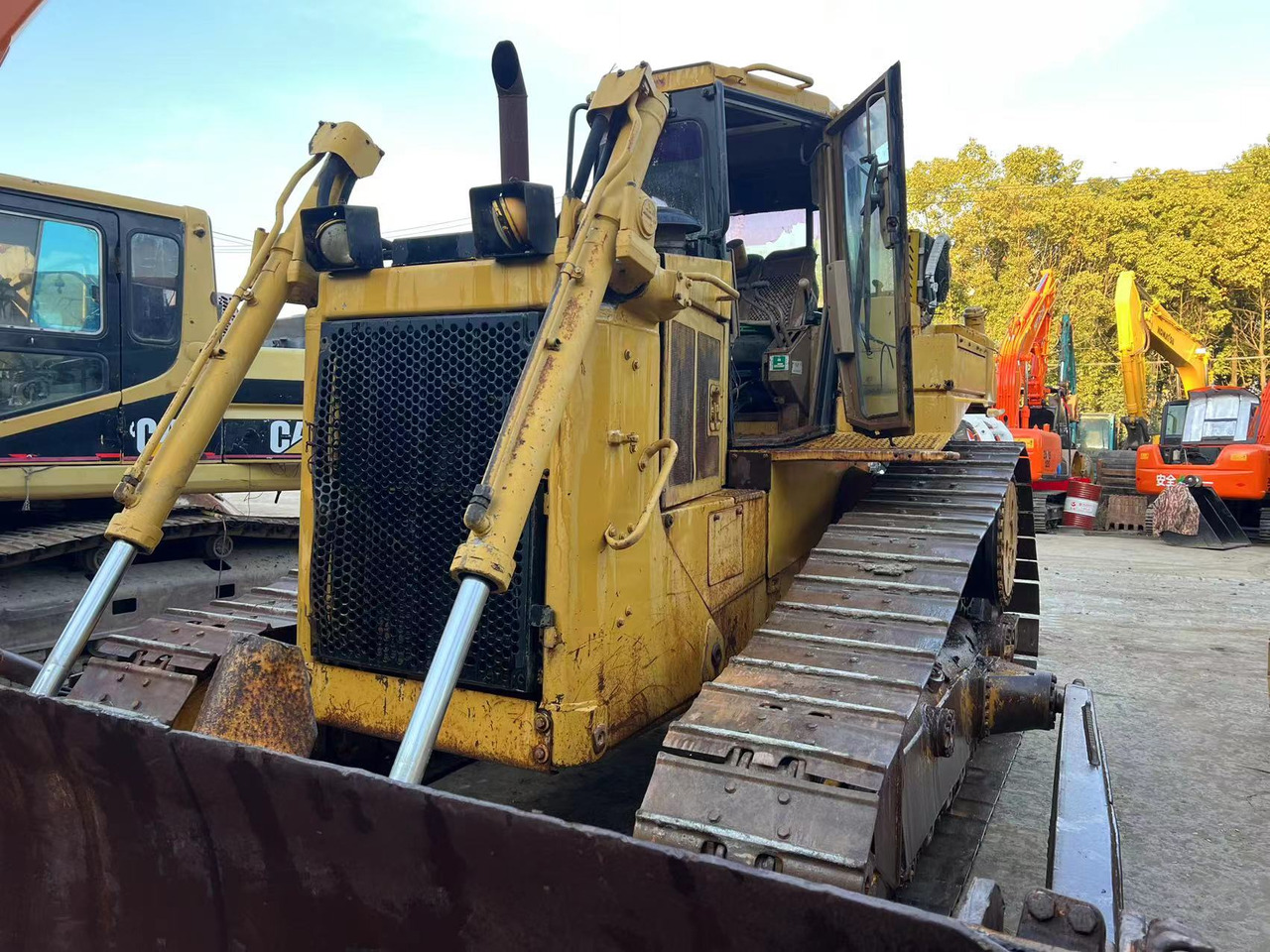 CATERPILLAR D6H - جرافة: صورة 4 CATERPILLAR D6H - جرافة: صورة 4