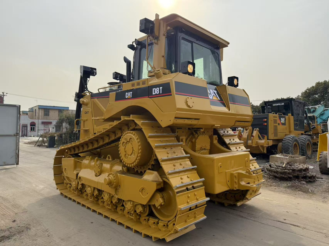 CATERPILLAR D8T - جرافة: صورة 1 CATERPILLAR D8T - جرافة: صورة 1