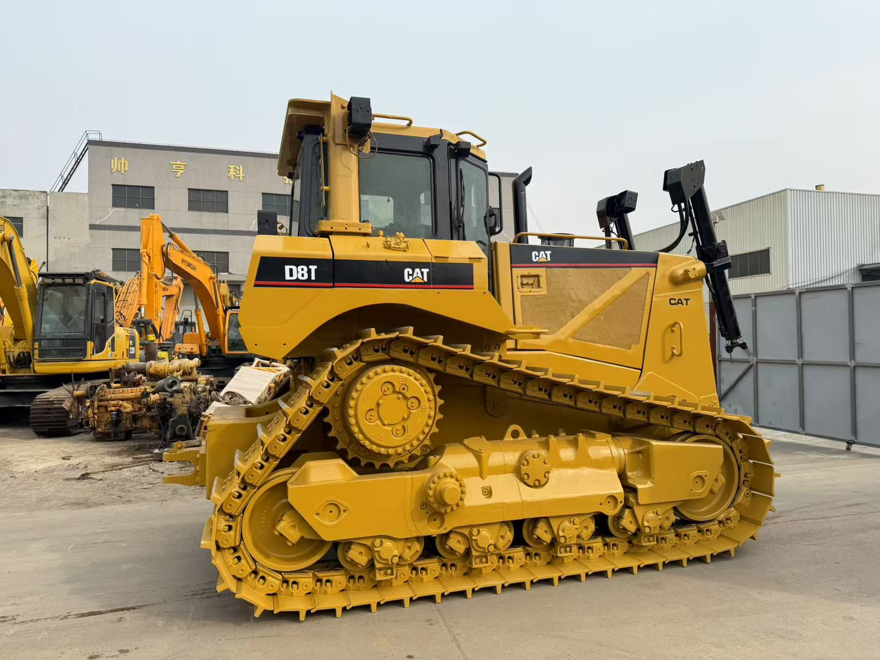 CATERPILLAR D8T - جرافة: صورة 2 CATERPILLAR D8T - جرافة: صورة 2