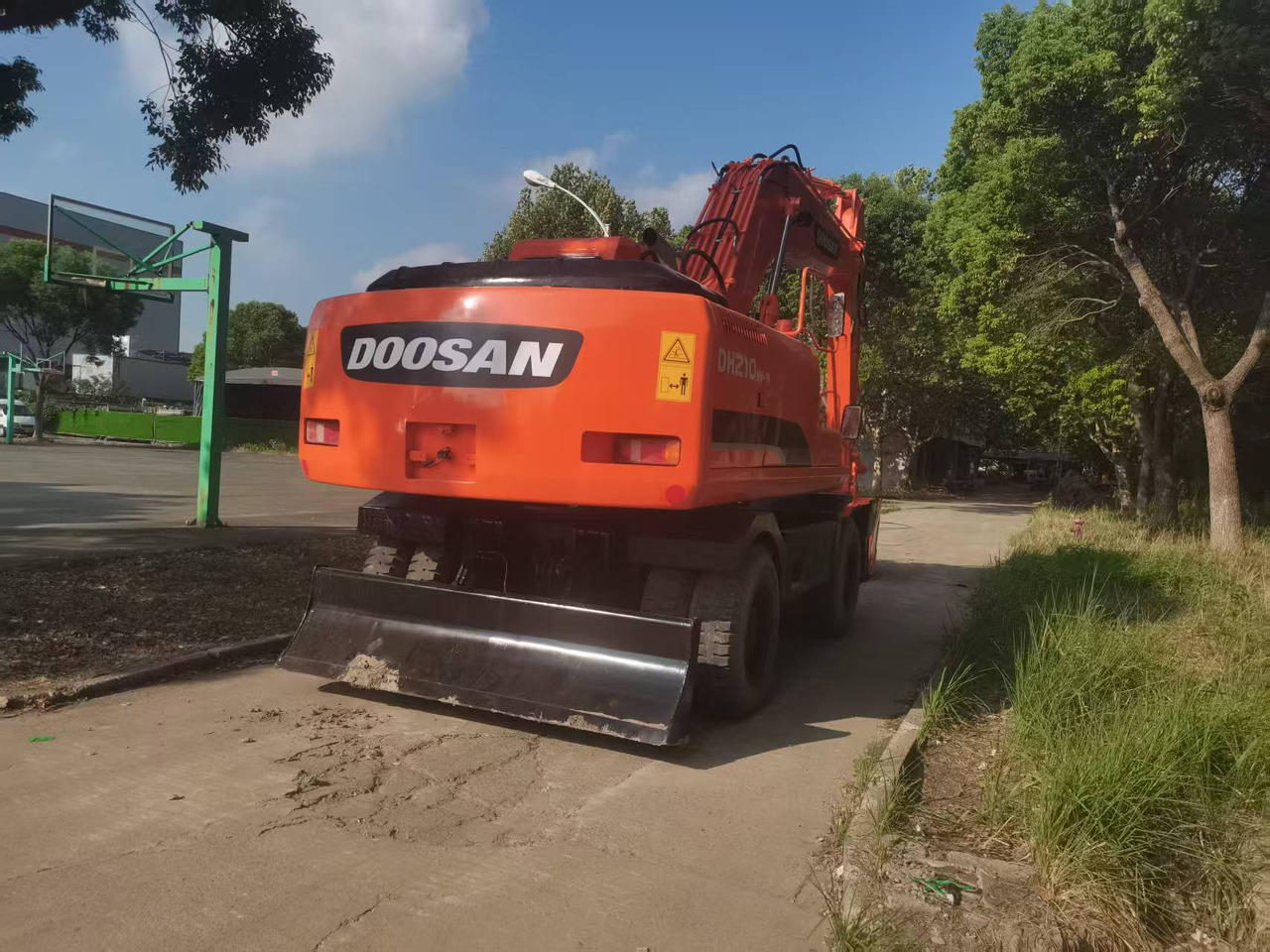 DOOSAN DH210W-9C - حفارة دولاب: صورة 4 DOOSAN DH210W-9C - حفارة دولاب: صورة 4