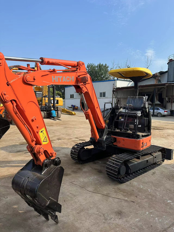 HITACHI ZX30 - حفار زحاف: صورة 3 HITACHI ZX30 - حفار زحاف: صورة 3