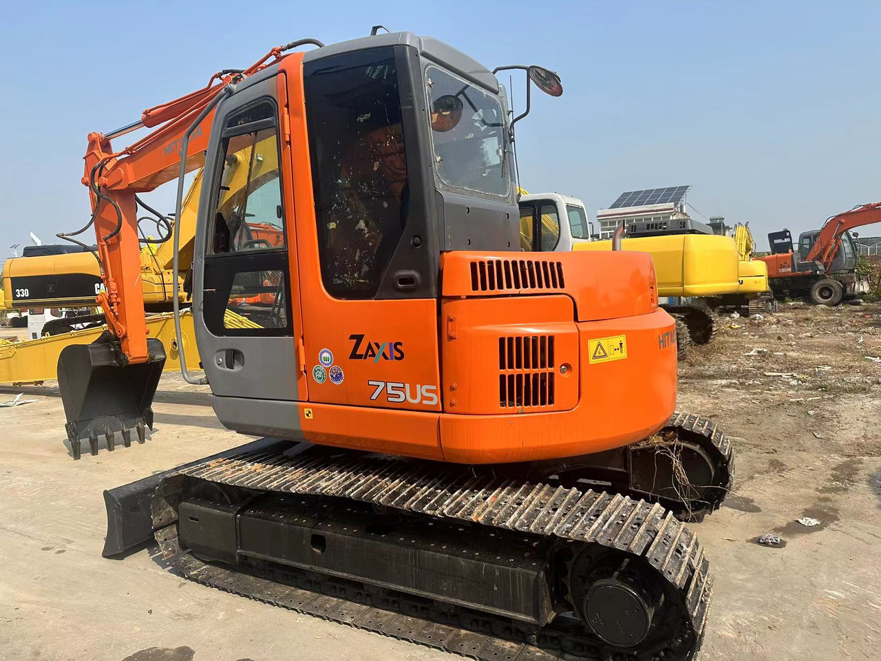 HITACHI ZX75 - حفار زحاف: صورة 2 HITACHI ZX75 - حفار زحاف: صورة 2