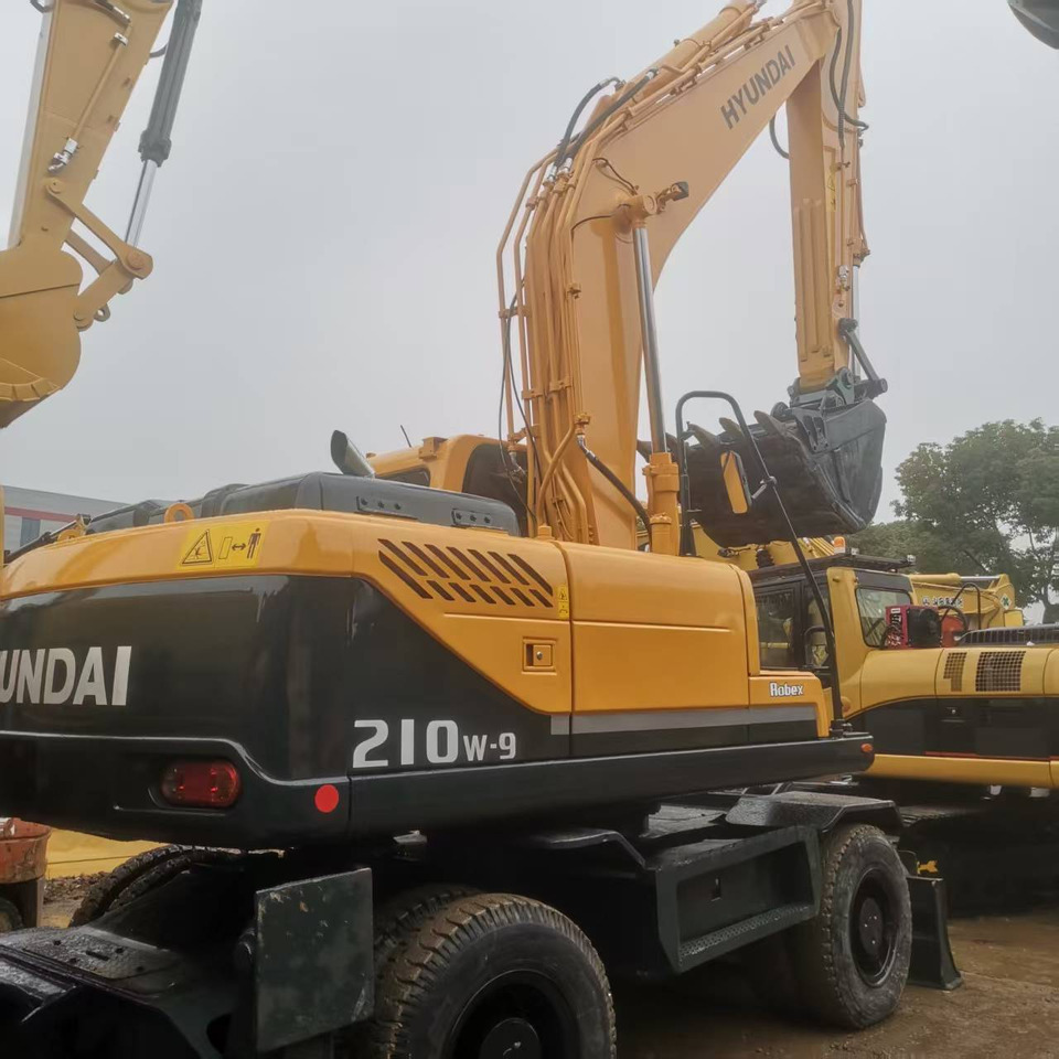 HYUNDAI R210W-9 - حفارة دولاب: صورة 5 HYUNDAI R210W-9 - حفارة دولاب: صورة 5
