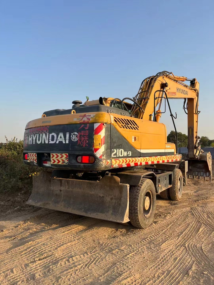 HYUNDAI R210W-9 - حفارة دولاب: صورة 3 HYUNDAI R210W-9 - حفارة دولاب: صورة 3