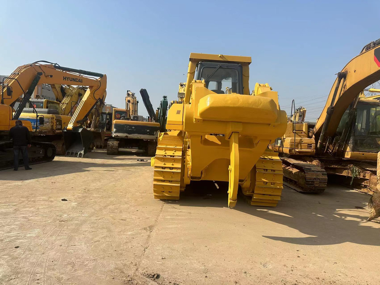 KOMATSU D155A-5 - جرافة: صورة 4 KOMATSU D155A-5 - جرافة: صورة 4