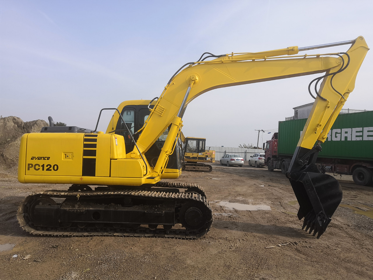 KOMATSU PC120-6 - حفار زحاف: صورة 2 KOMATSU PC120-6 - حفار زحاف: صورة 2