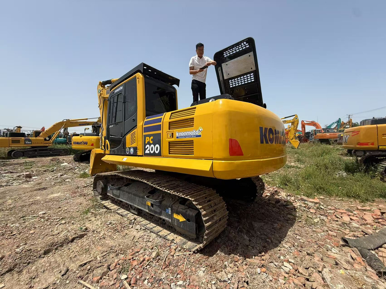 KOMATSU PC200-8 - حفار زحاف: صورة 4 KOMATSU PC200-8 - حفار زحاف: صورة 4