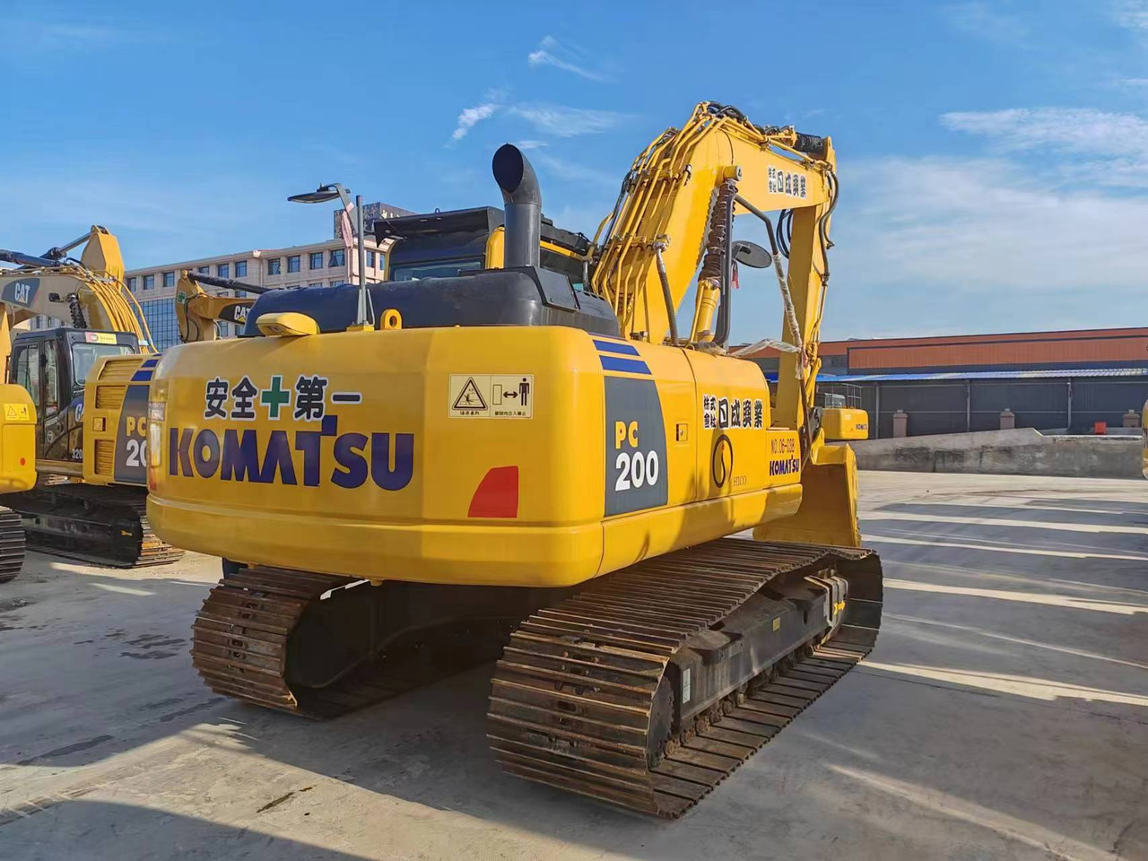 KOMATSU PC200-8 - حفار زحاف: صورة 4 KOMATSU PC200-8 - حفار زحاف: صورة 4