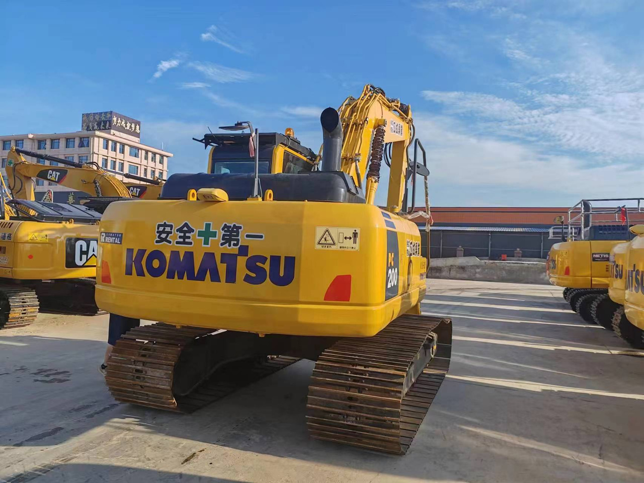 KOMATSU PC200-8 - حفار زحاف: صورة 3 KOMATSU PC200-8 - حفار زحاف: صورة 3
