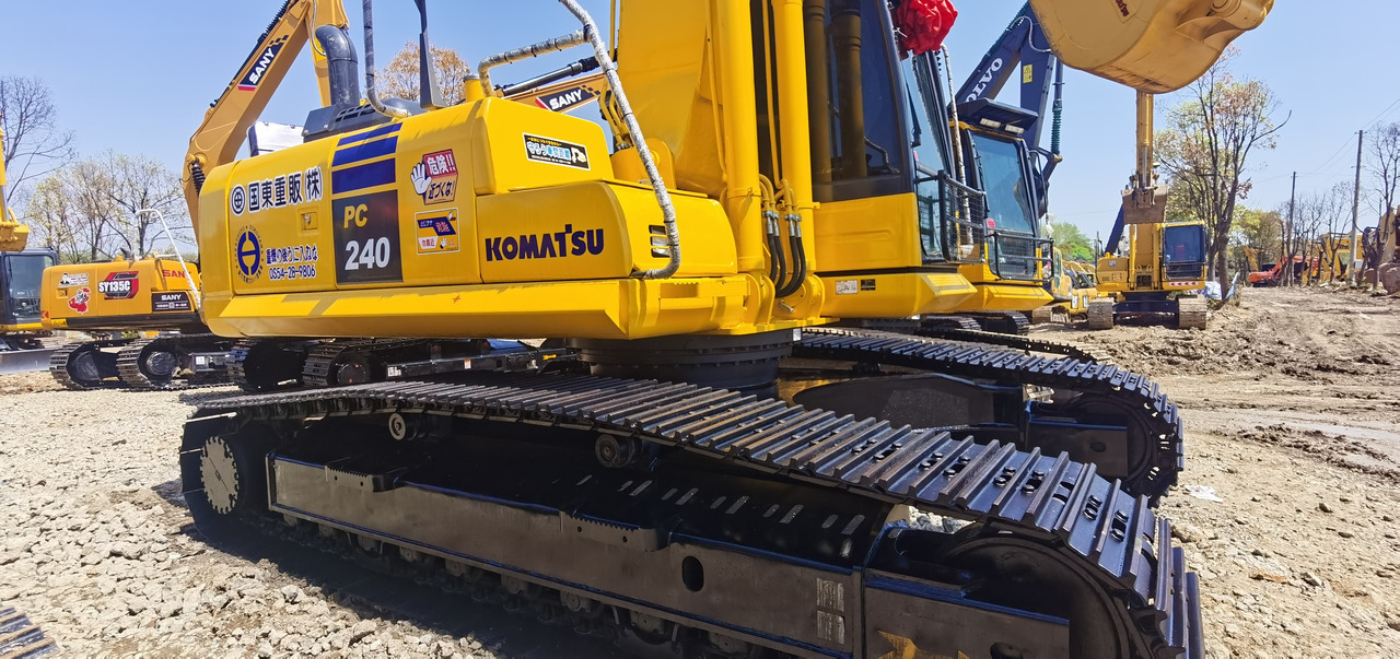 KOMATSU PC240-8 - حفار زحاف: صورة 3 KOMATSU PC240-8 - حفار زحاف: صورة 3