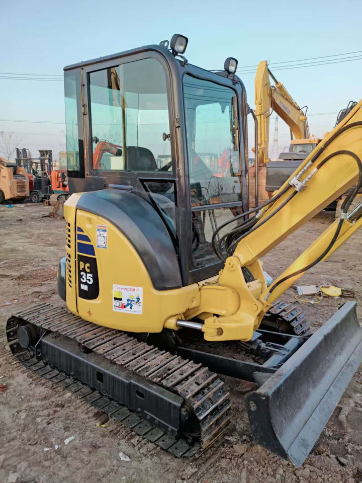 KOMATSU PC35 - حفارة مُصَّغرة: صورة 4 KOMATSU PC35 - حفارة مُصَّغرة: صورة 4