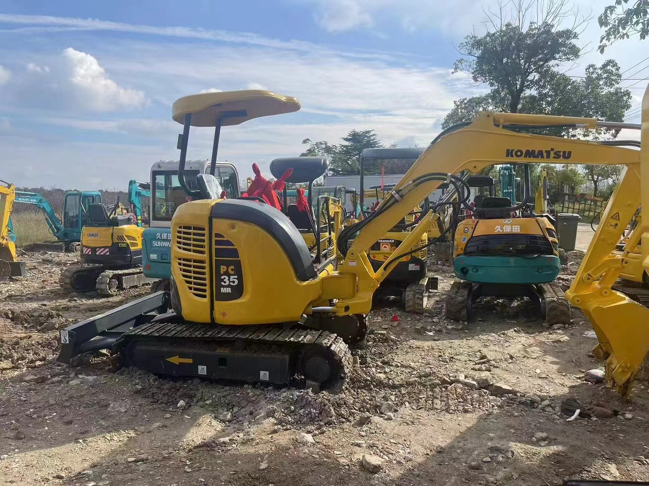 KOMATSU PC35 - حفار زحاف: صورة 3 KOMATSU PC35 - حفار زحاف: صورة 3