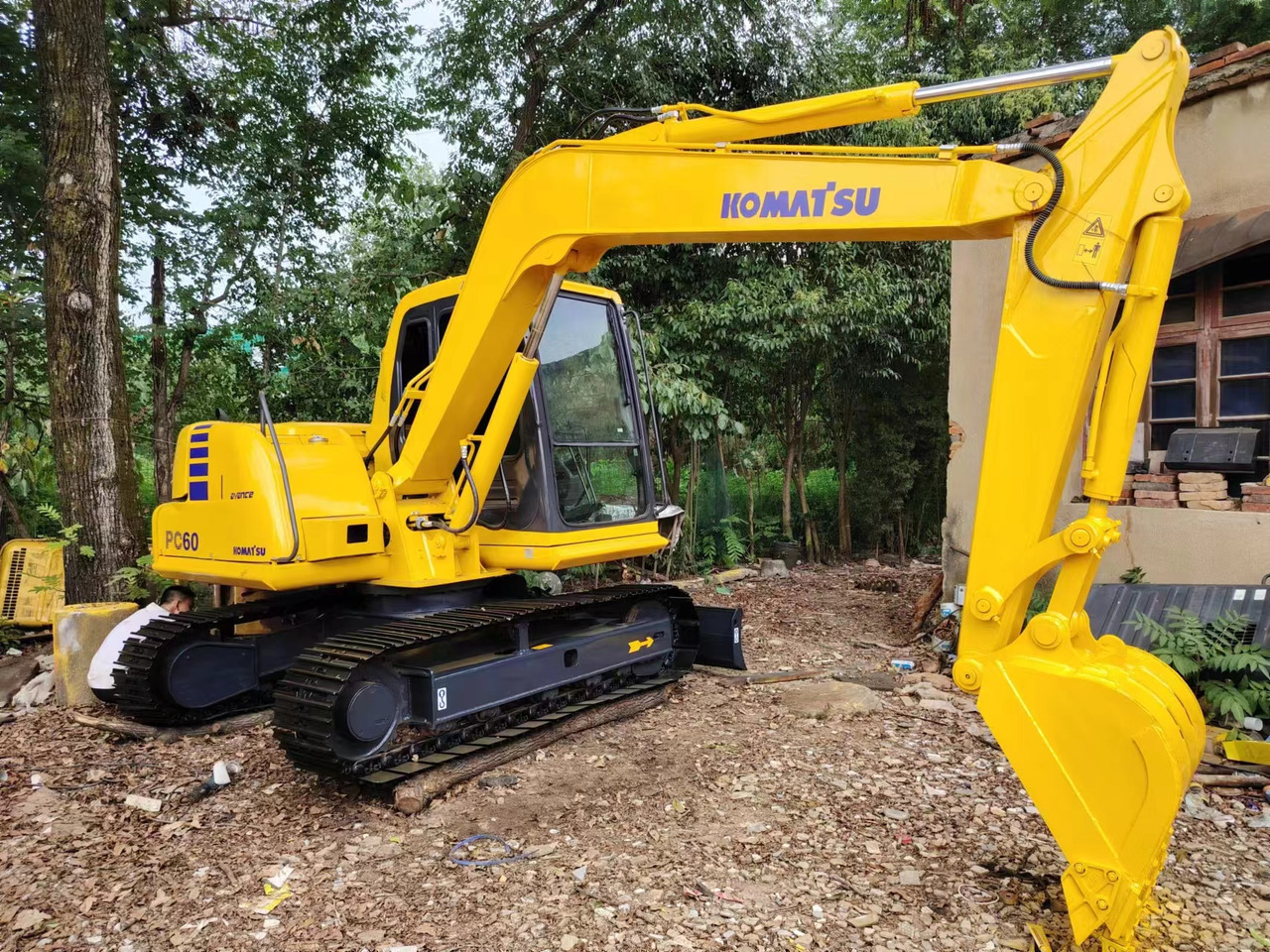 KOMATSU PC60-7 - حفار زحاف: صورة 1 KOMATSU PC60-7 - حفار زحاف: صورة 1