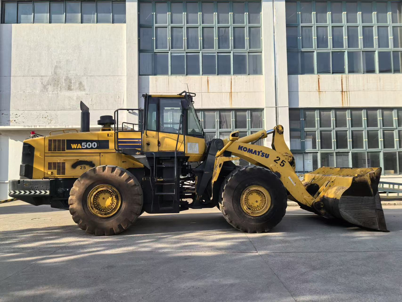 KOMATSU WA500-6 - اللودر بعجل: صورة 1 KOMATSU WA500-6 - اللودر بعجل: صورة 1