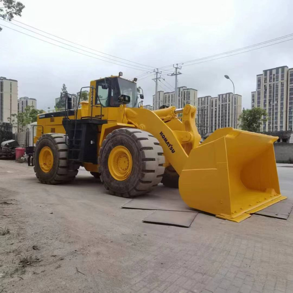 KOMATSU WA600-3 - اللودر بعجل: صورة 1 KOMATSU WA600-3 - اللودر بعجل: صورة 1