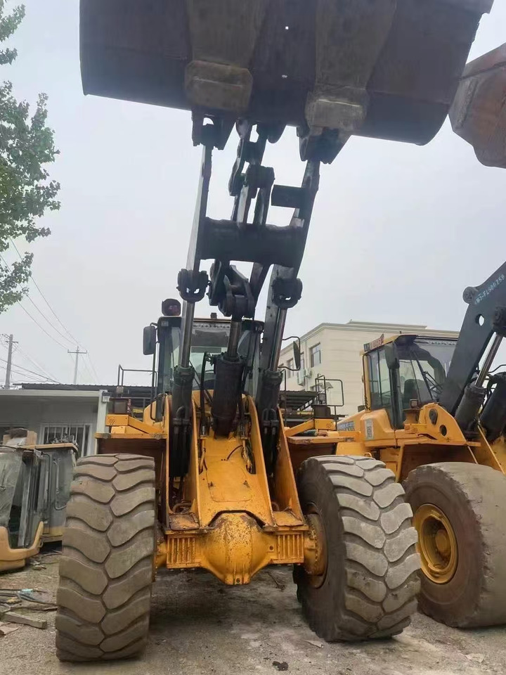 VOLVO L220F - اللودر بعجل: صورة 4 VOLVO L220F - اللودر بعجل: صورة 4