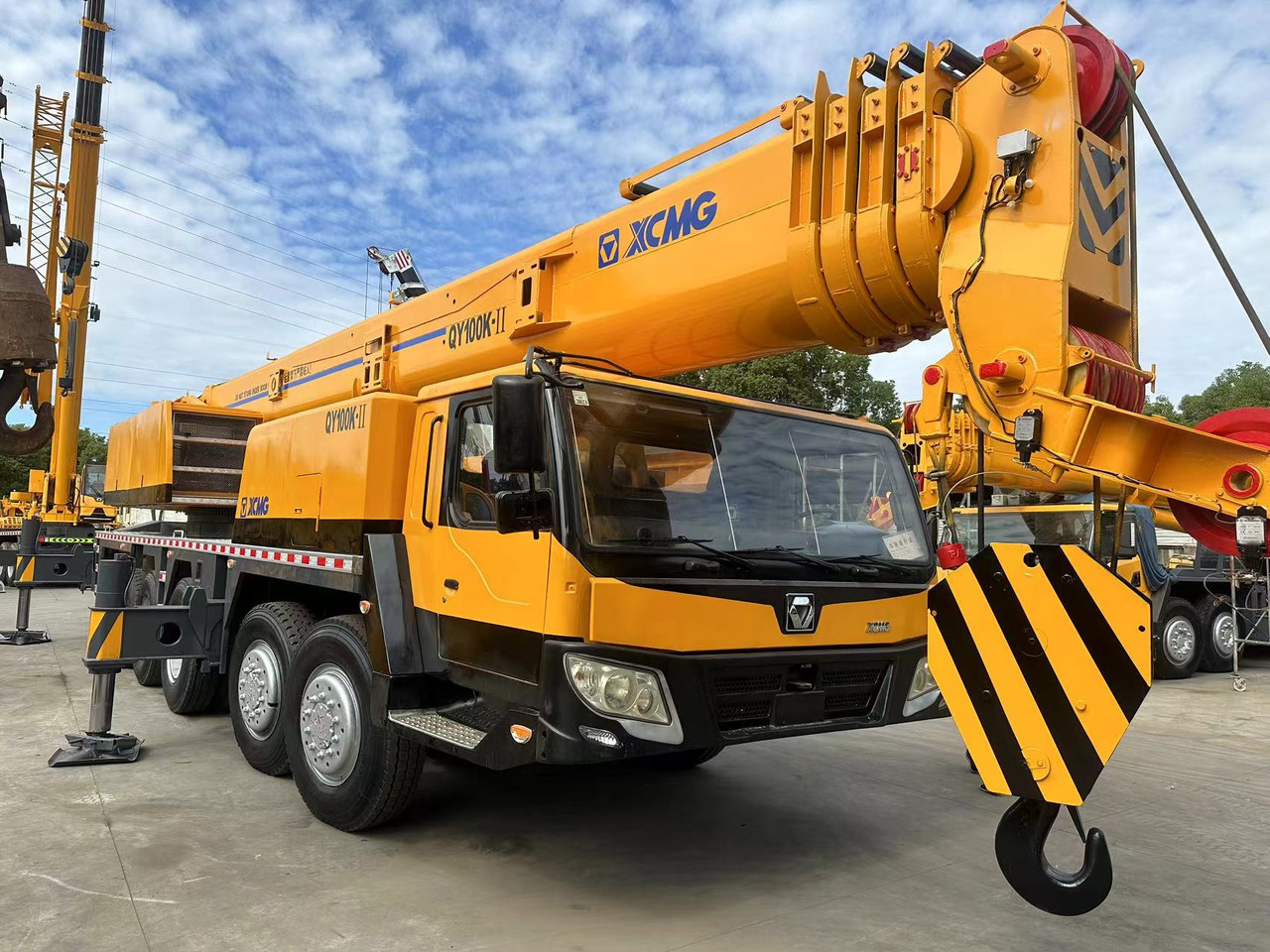 XCMG QY100K - موبايل كرين: صورة 2 XCMG QY100K - موبايل كرين: صورة 2