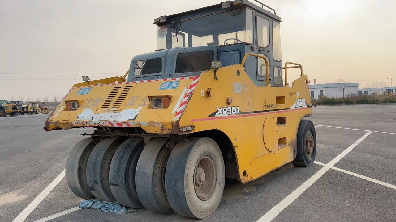 XCMG XP301 - مدحلة اسفلت: صورة 1 XCMG XP301 - مدحلة اسفلت: صورة 1