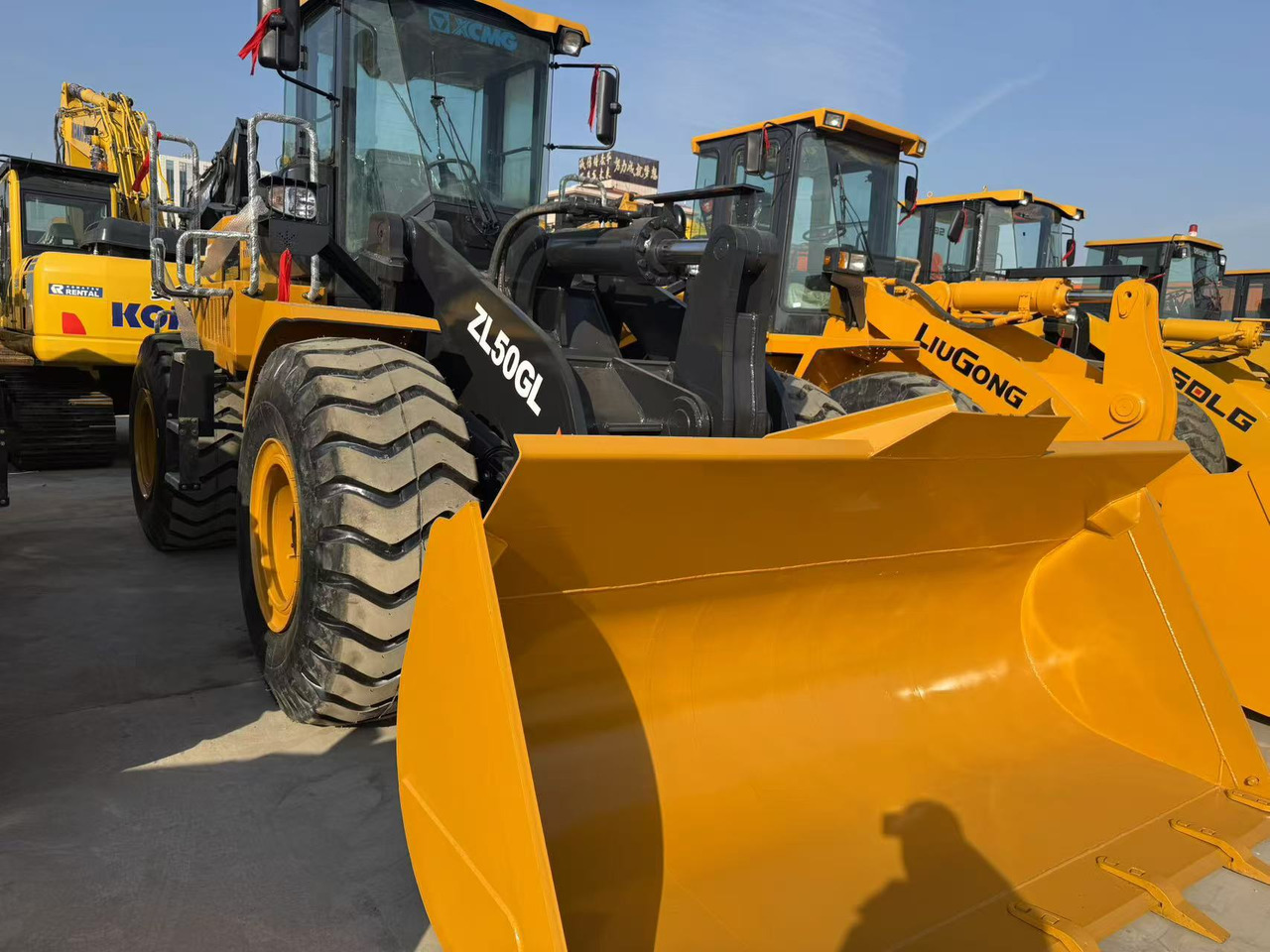 XCMG ZL50GL - اللودر بعجل: صورة 1 XCMG ZL50GL - اللودر بعجل: صورة 1