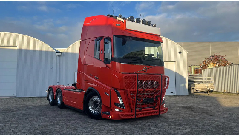 Volvo FH 16.750 FH 16 6x4 - وحدة جر: صورة 1 Volvo FH 16.750 FH 16 6x4 - وحدة جر: صورة 1