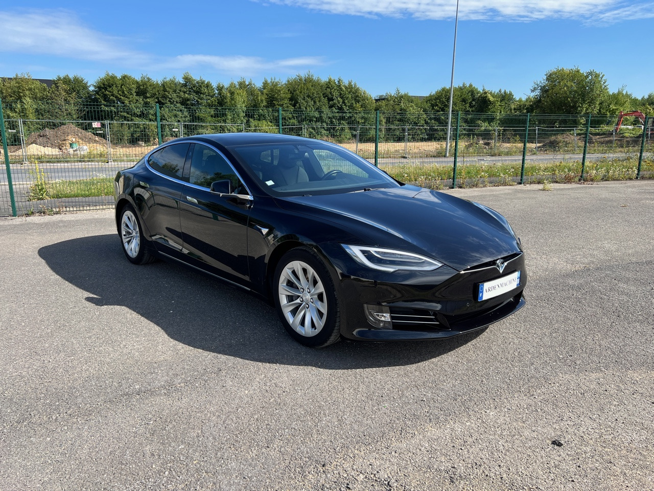 TESLA Model S 75D - Autopilot Amélioré – Phase 2 - Garantie - سيدان: صورة 4 TESLA Model S 75D - Autopilot Amélioré – Phase 2 - Garantie - سيدان: صورة 4