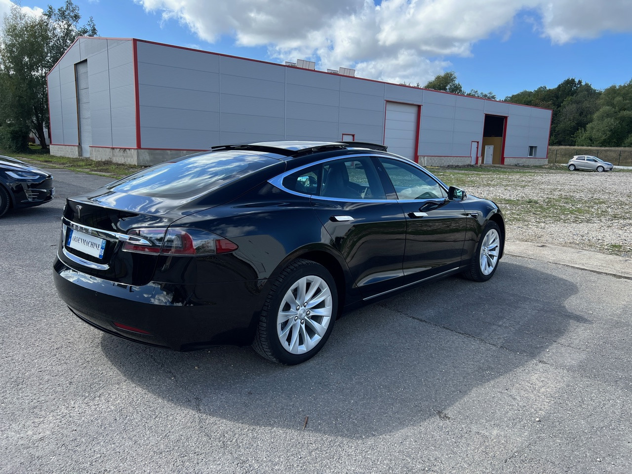 TESLA Model S 75D -Capacité de conduite autonome – Phase 2 – 93% SOH - سيدان: صورة 2 TESLA Model S 75D -Capacité de conduite autonome – Phase 2 – 93% SOH - سيدان: صورة 2