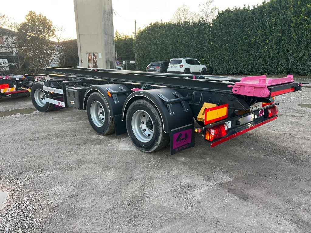 CARDI RIMORCHIO CARDI SCARRABILE RIBALTABILE - مقطورة هوك ليفت/ لود لوجر: صورة 2 CARDI RIMORCHIO CARDI SCARRABILE RIBALTABILE - مقطورة هوك ليفت/ لود لوجر: صورة 2