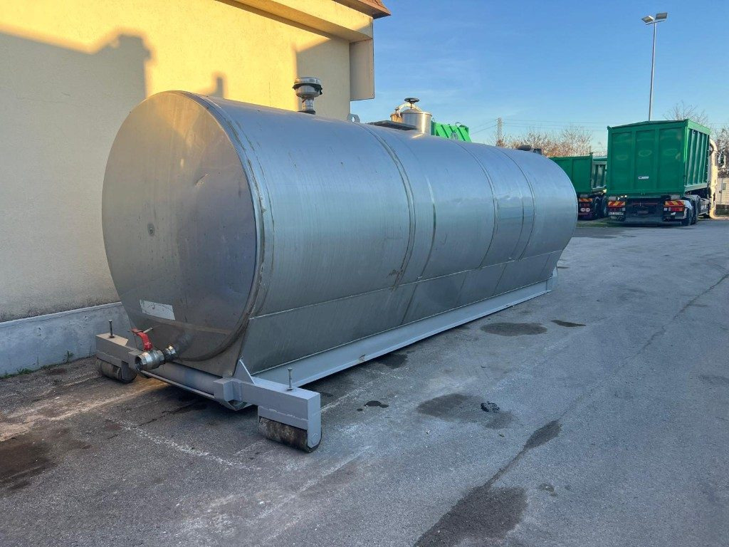 CISTERNA SCARRABILE USATA - حاوية هوك لفت: صورة 2 CISTERNA SCARRABILE USATA - حاوية هوك لفت: صورة 2